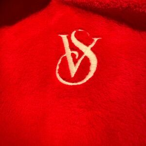 VS Robe w/hoodie and belt